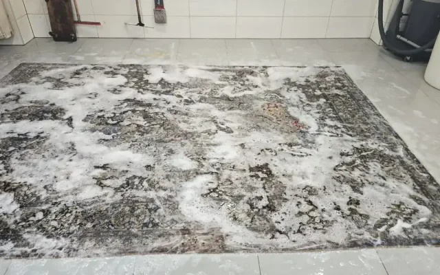 شستشوی فرش دستباف با کف